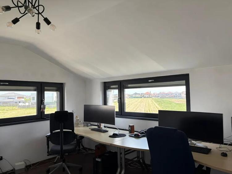 Casă cu 4 camere cu Teren 600 Mp în Moșnița Nouă
