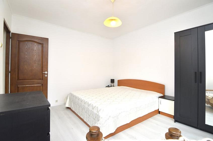 Apartament cu 3 camere decomandat, mobilat în Unirii