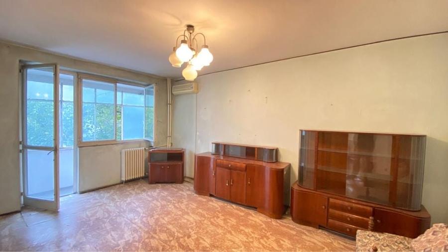Apartament cu 3 camere decomandat în Tineretului
