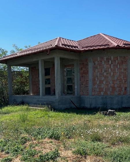 Casă cu 4 camere cu Teren 650 Mp în Vânători