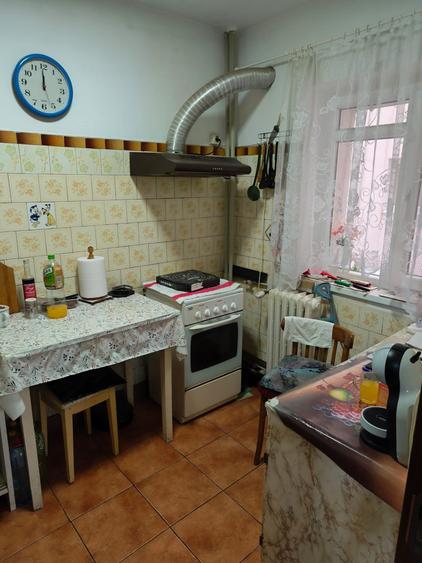 Apartament cu 3 camere decomandat în Drumul Taberei
