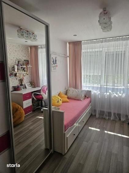 Apartament 3 camere Decomandat - 8