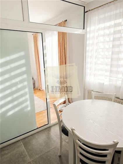 Apartament cu 3 camere decomandat, mobilat în Turnișor