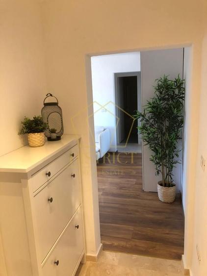 Apartament cu 2 camere semidecomandat, mobilat în Complex Studențesc