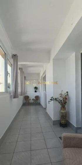 Apartament cu 4 camere semidecomandat, mobilat în Iancului