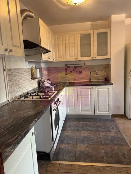 Apartament cu 3 camere decomandat în Pantelimon