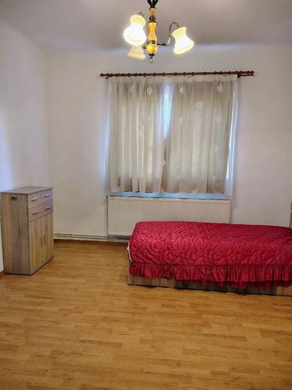 Casă cu 3 camere cu Teren 550 Mp în Central
