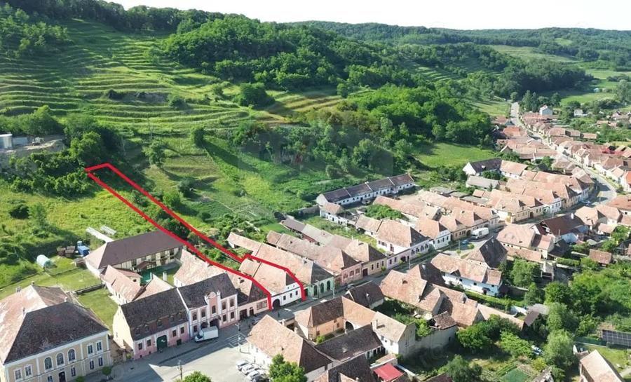 Casă cu Teren 1694 Mp în Biertan