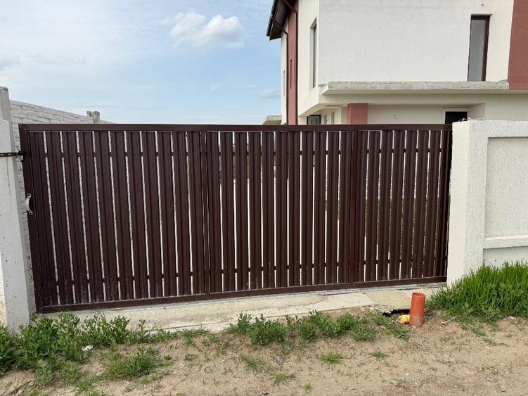 Casă individuală cu 5 camere cu Canalizare în Dârvari