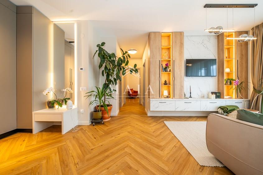 Apartament cu 3 camere decomandat în Turnișor