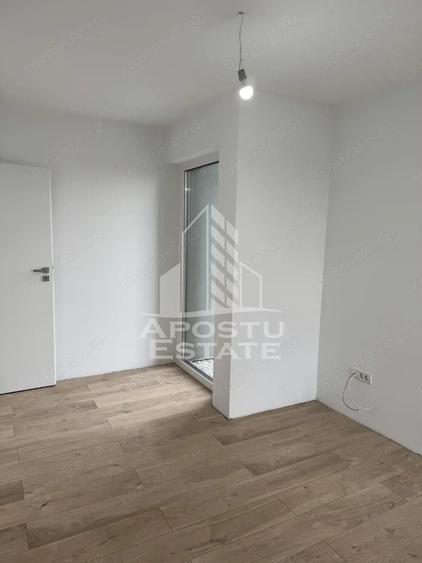 Casă cu Teren 240 Mp în Giarmata