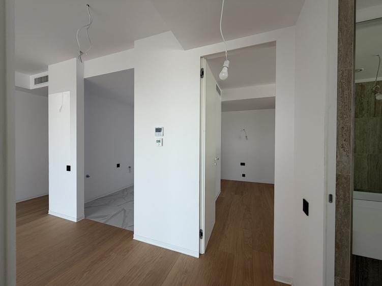 Apartament cu 3 camere decomandat în Floreasca