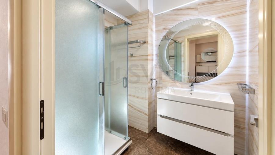 Apartament cu 3 camere decomandat în Băneasa