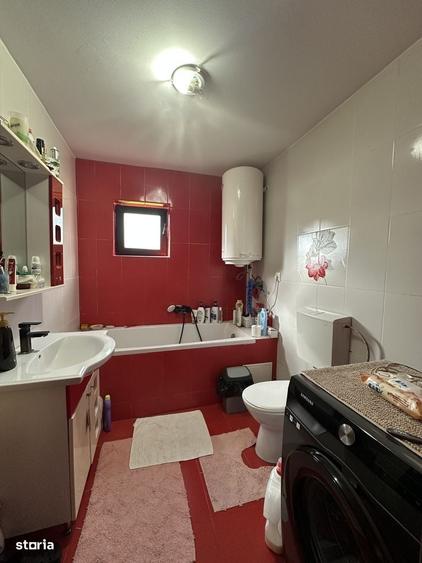 Casă cu 4 camere cu Teren 3784 Mp în Cornești