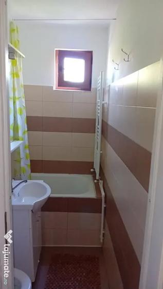 Apartament cu 2 camere semidecomandat în Micro 19