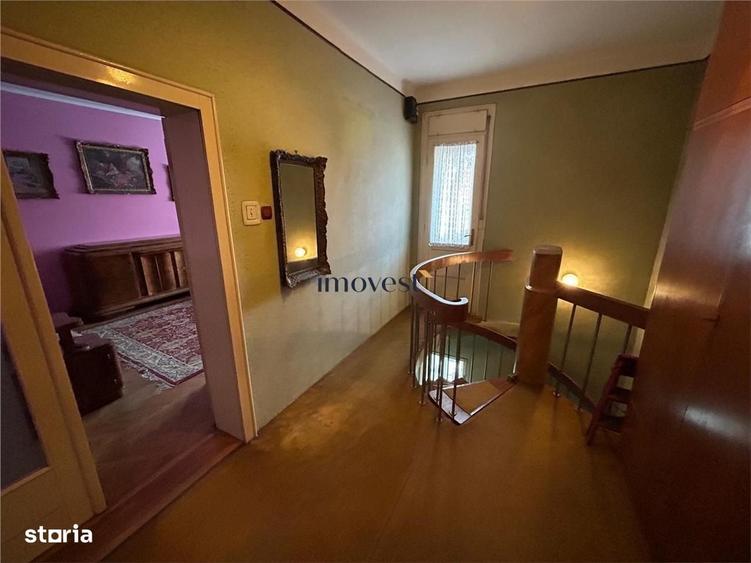 Casă cu 3 camere în Central