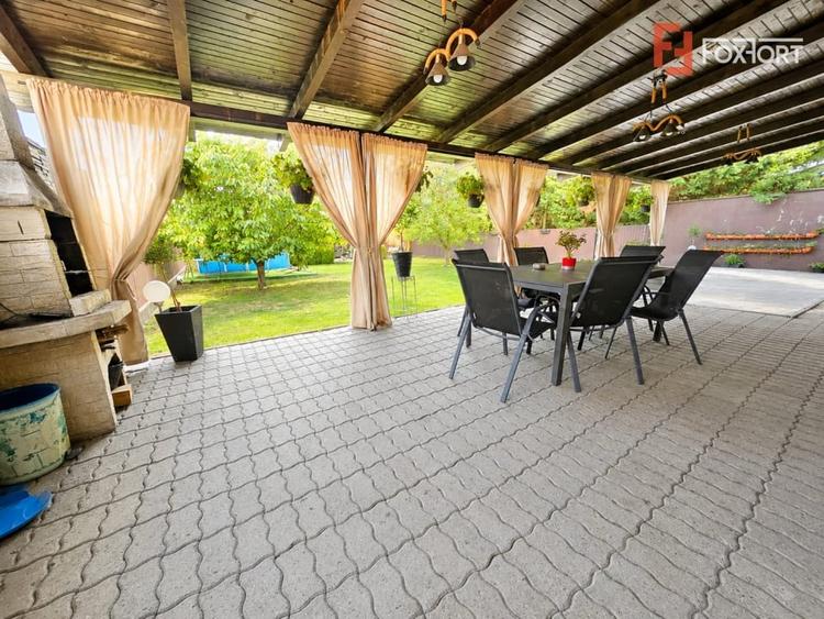Casă individuală cu 6 camere cu Canalizare în Gai