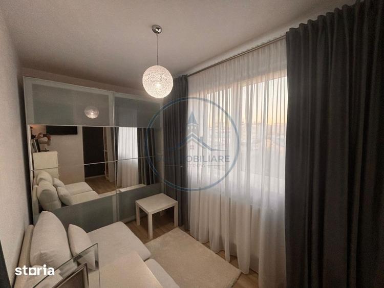 Apartament cu 3 camere în Independenței