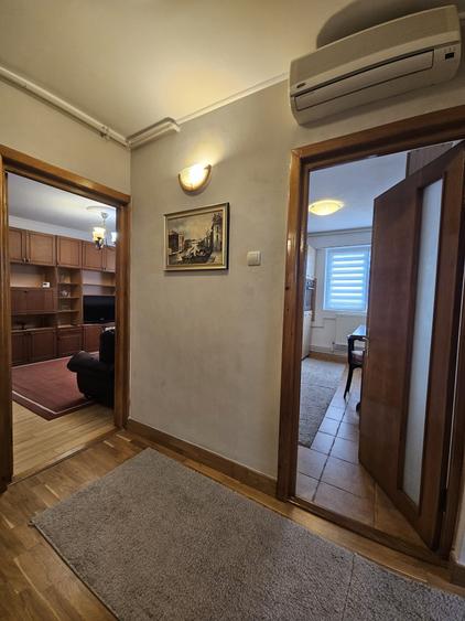 Apartament cu 3 camere decomandat în Boema