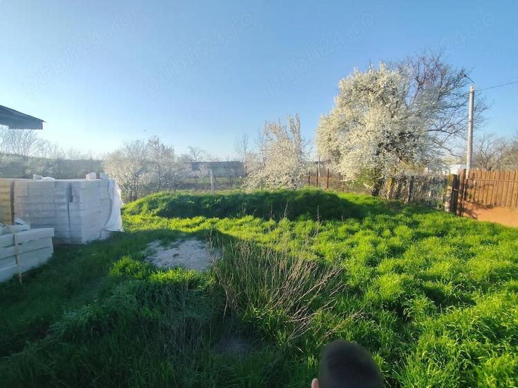 Teren de 2048 mp, în Valea Popii