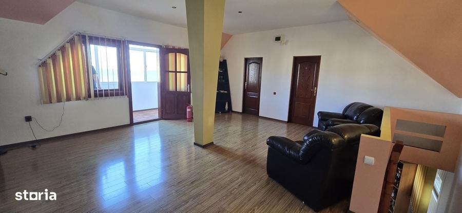 Casă cu 4 camere în Costinești