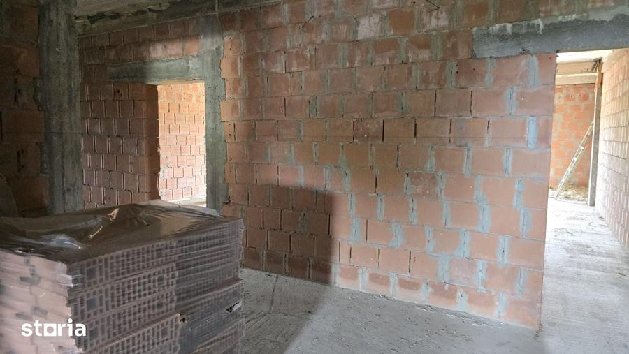 Spațiu comercial, de 1,800 mp, în Balotești
