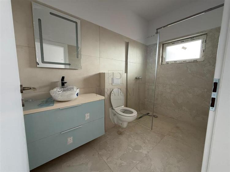 Duplex cu 3 camere cu Canalizare în Moșnița Nouă