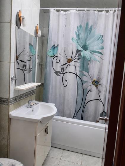 Apartament cu 3 camere decomandat, mobilat în Pantelimon