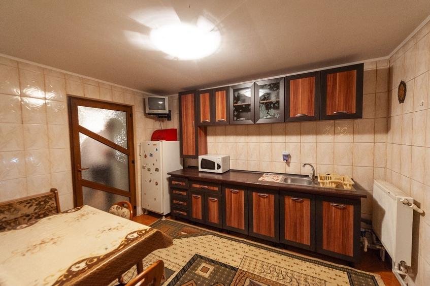 Apartament cu 3 camere decomandat în Exterior Vest