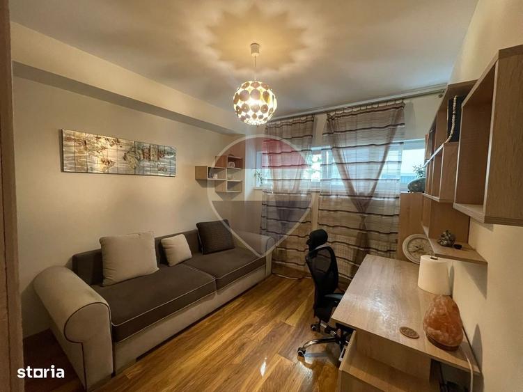 Apartament cu 3 camere în Piața Cluj