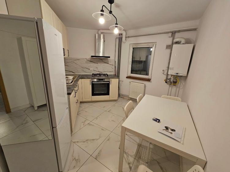 Apartament cu 2 camere decomandat, mobilat în Girocului