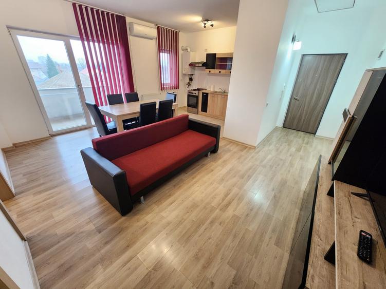 Apartament cu 2 camere semidecomandat, mobilat în Lipovei