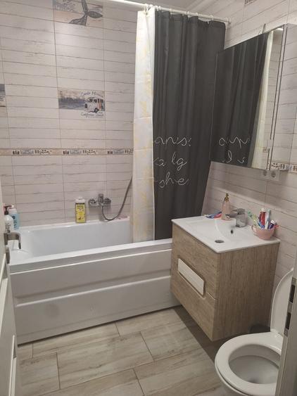 Apartament cu 2 camere semidecomandat în Exterior Vest