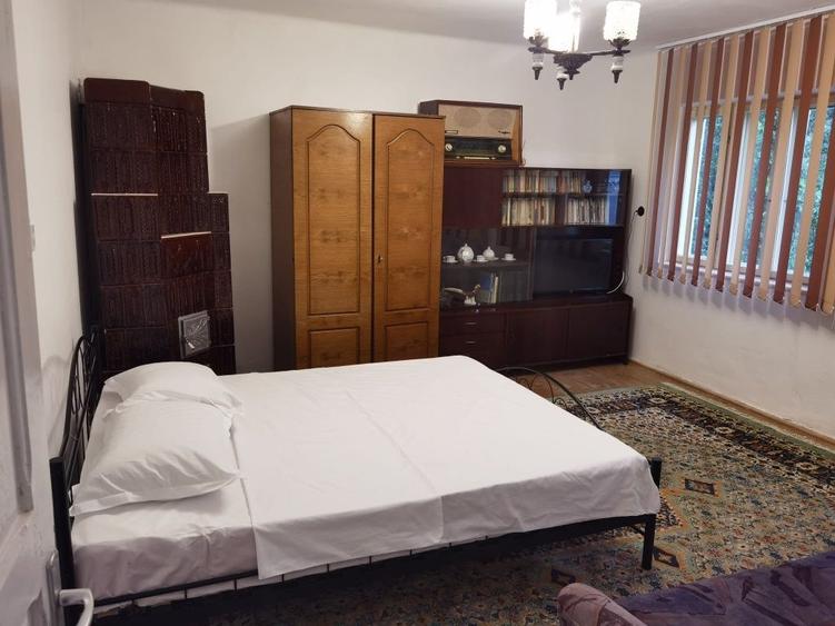 Casă cu 3 camere cu Teren 540 Mp în Central