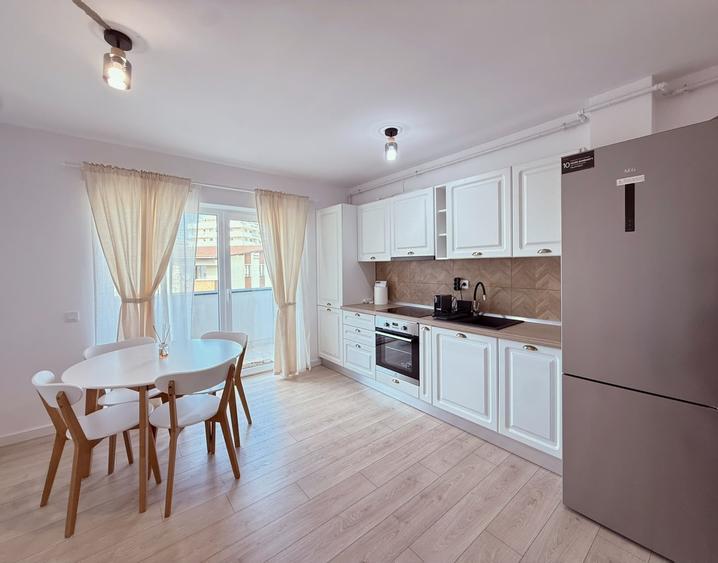 Apartament cu 2 camere semidecomandat, mobilat în Florești