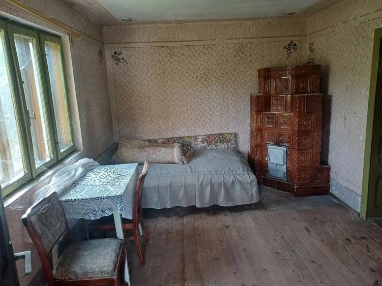 Casă cu 4 camere cu Teren 9000 Mp în Cotmeana