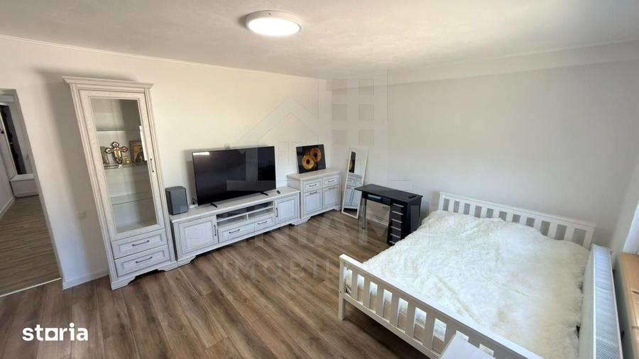Casă cu 4 camere cu Teren 562 Mp în Cernele