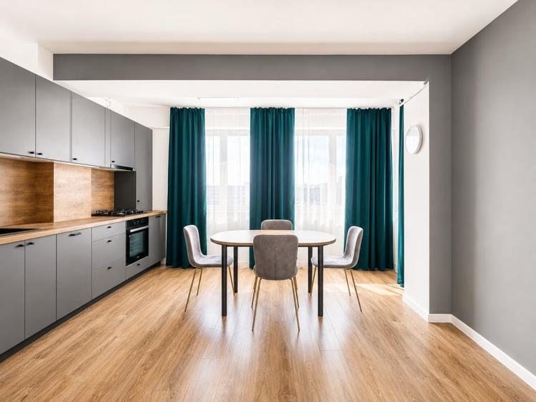 NOU / SUPERB  / COMPLET MOBILAT SI UTILAT / SPATII GENEROASE - 6