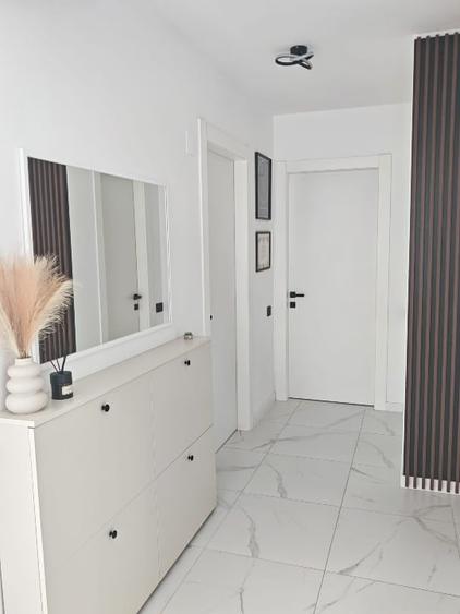 Apartament cu 3 camere decomandat, mobilat în Theodor Pallady