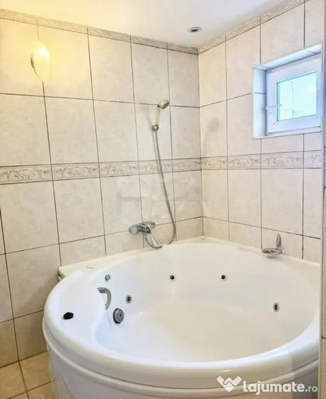 Apartament cu 4 camere decomandat în Ultracentral