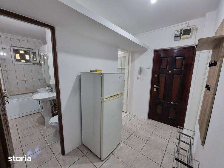 Apartament cu 2 camere semidecomandat în Spitalul Județean