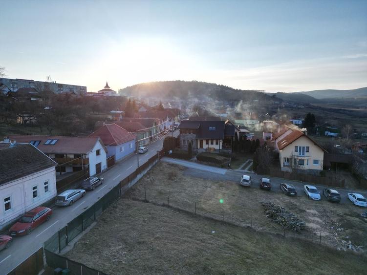 Casă individuală cu 4 camere cu Canalizare în Exterior Nord