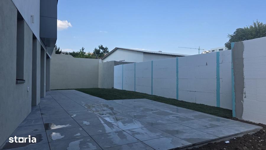 Apartament cu 3 camere în Vitan