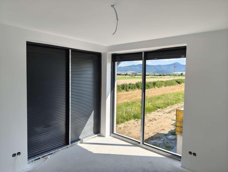 Casă individuală cu 4 camere cu Teren 310 Mp în Cristian