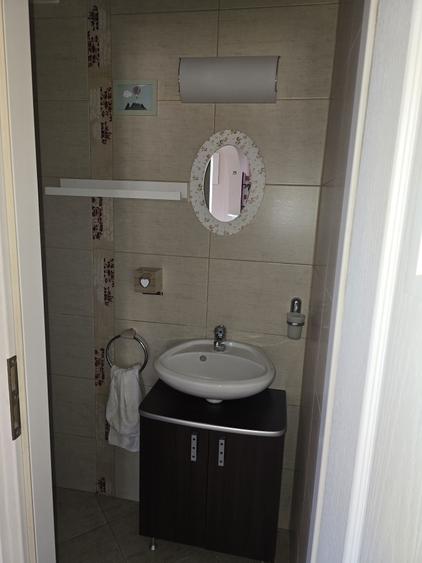 Apartament cu 3 camere decomandat în Nufărul