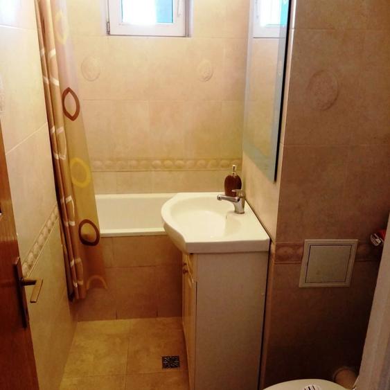 Apartament cu 3 camere decomandat în Tineretului