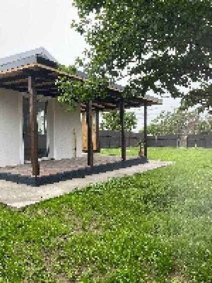 Casă cu 2 camere cu Teren 480 Mp în Păun