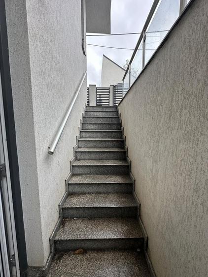 Birou, de 47 mp, în Apărătorii Patriei