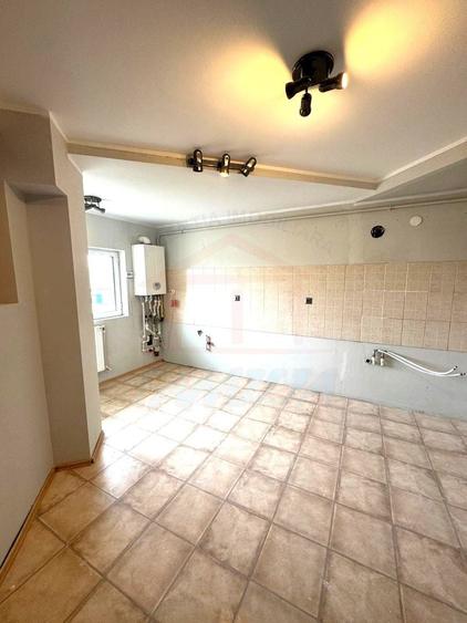 Apartament cu 3 camere decomandat, mobilat în Siderurgiștilor