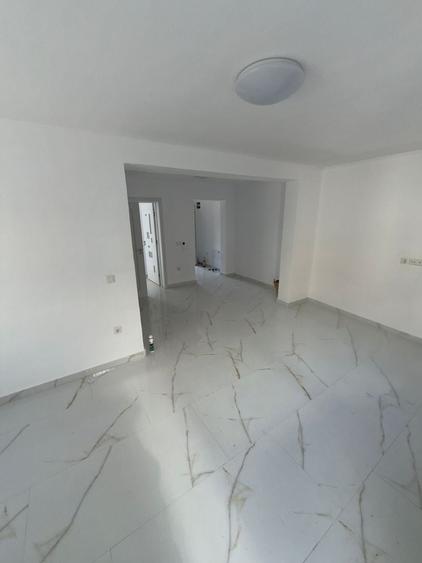 Casă cu 3 camere cu Canalizare în Cetate